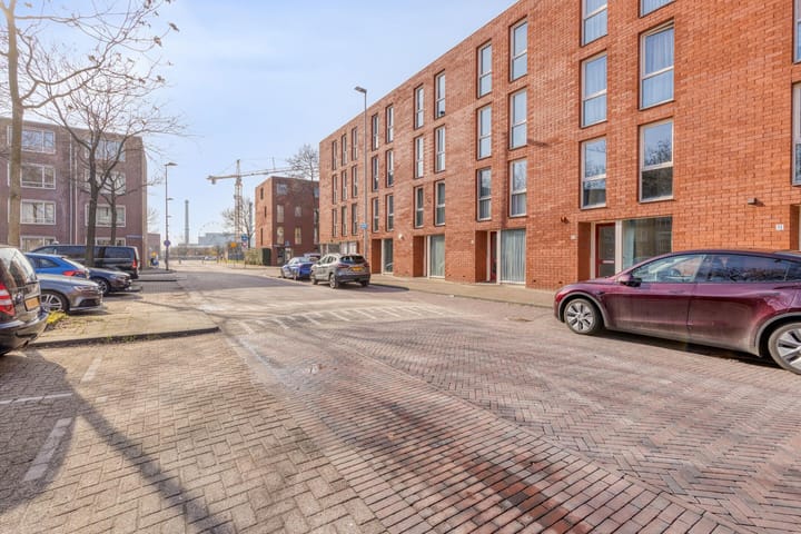 Photo 3 of Staalstraat 13