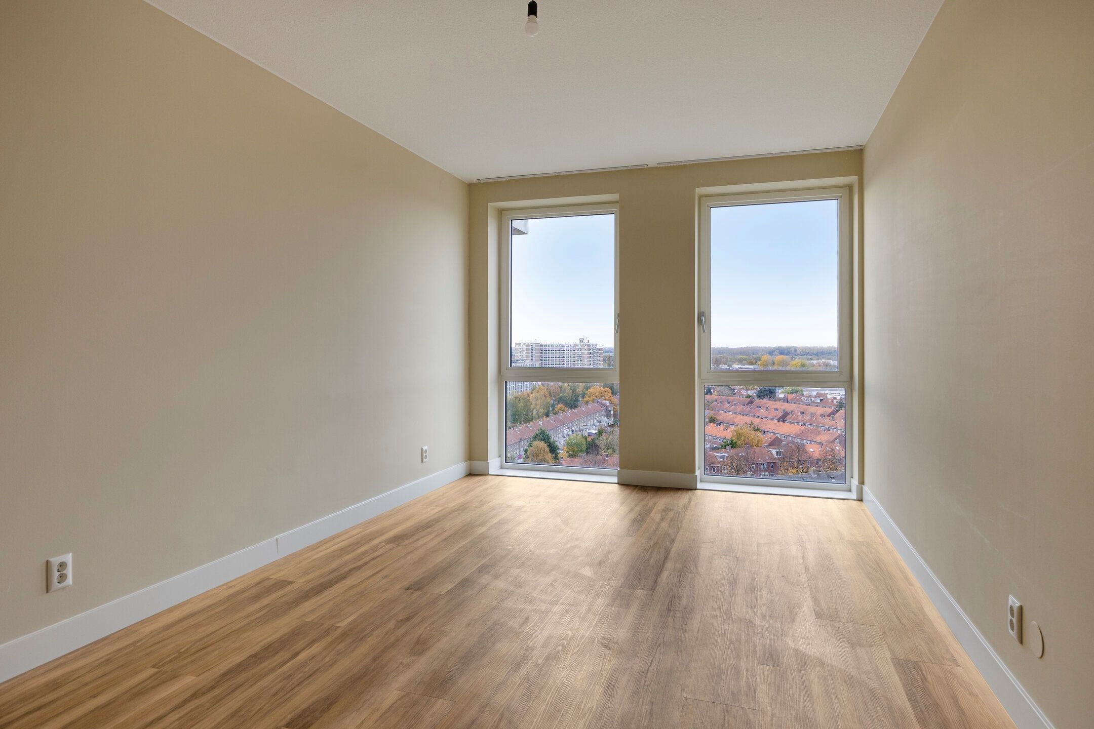 Foto 18 van Perzikweg 100