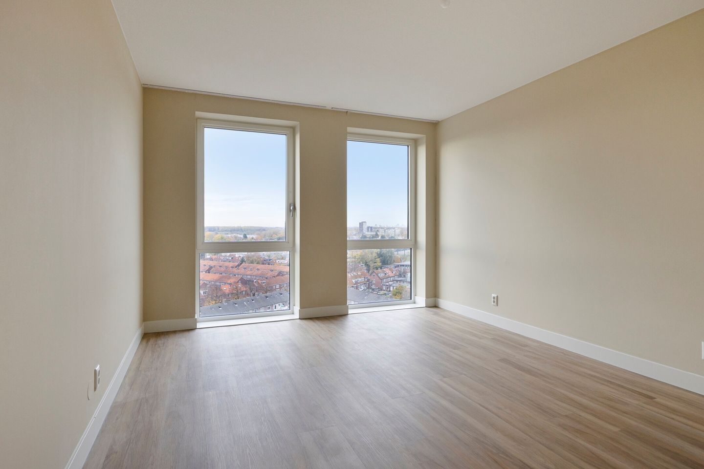 Foto 20 van Perzikweg 100