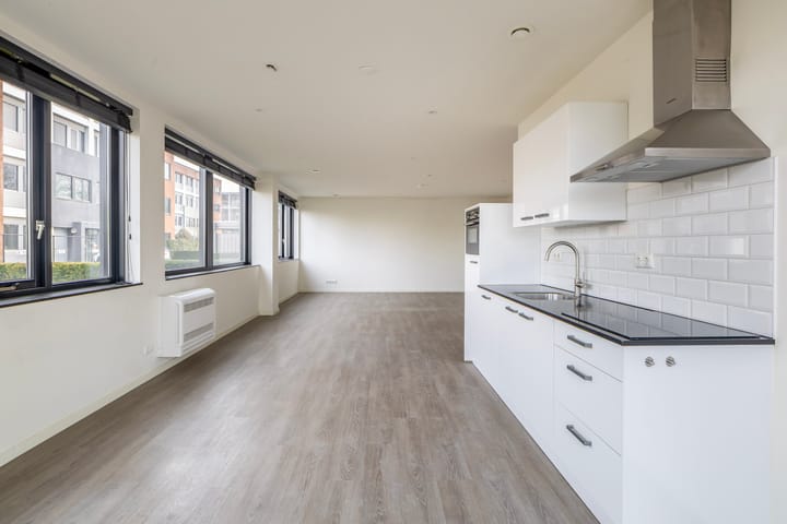 Foto 2 van Binnen Parallelweg 12