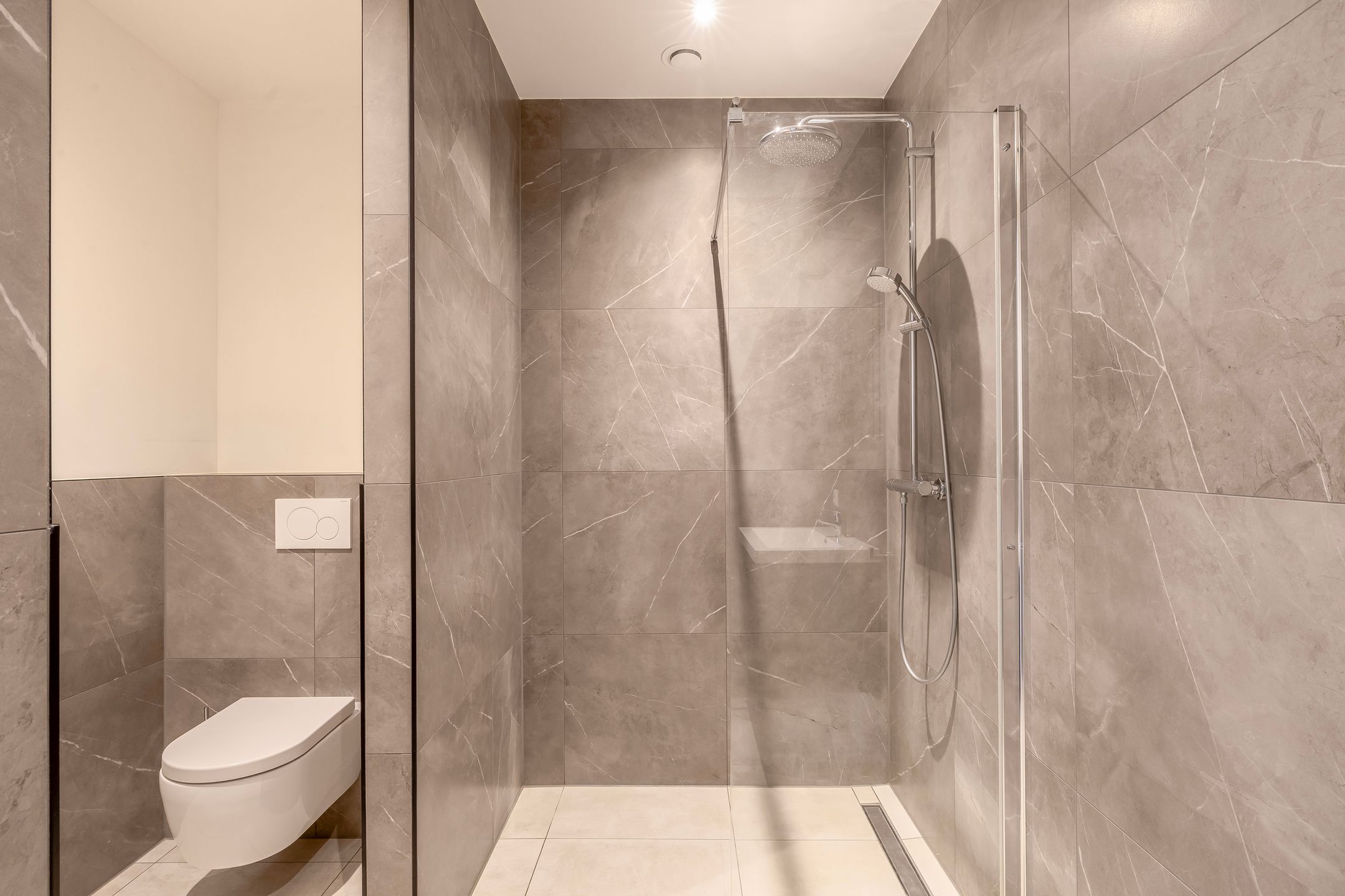 Foto 3 van Binnen Parallelweg 12