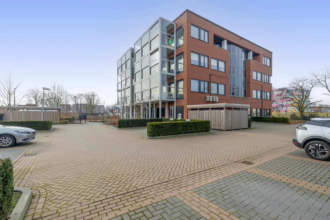 Foto 7 van Binnen Parallelweg 12