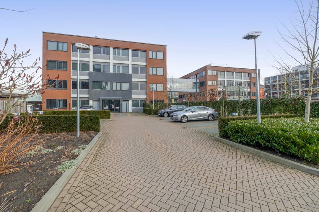 Foto 8 van Binnen Parallelweg 12