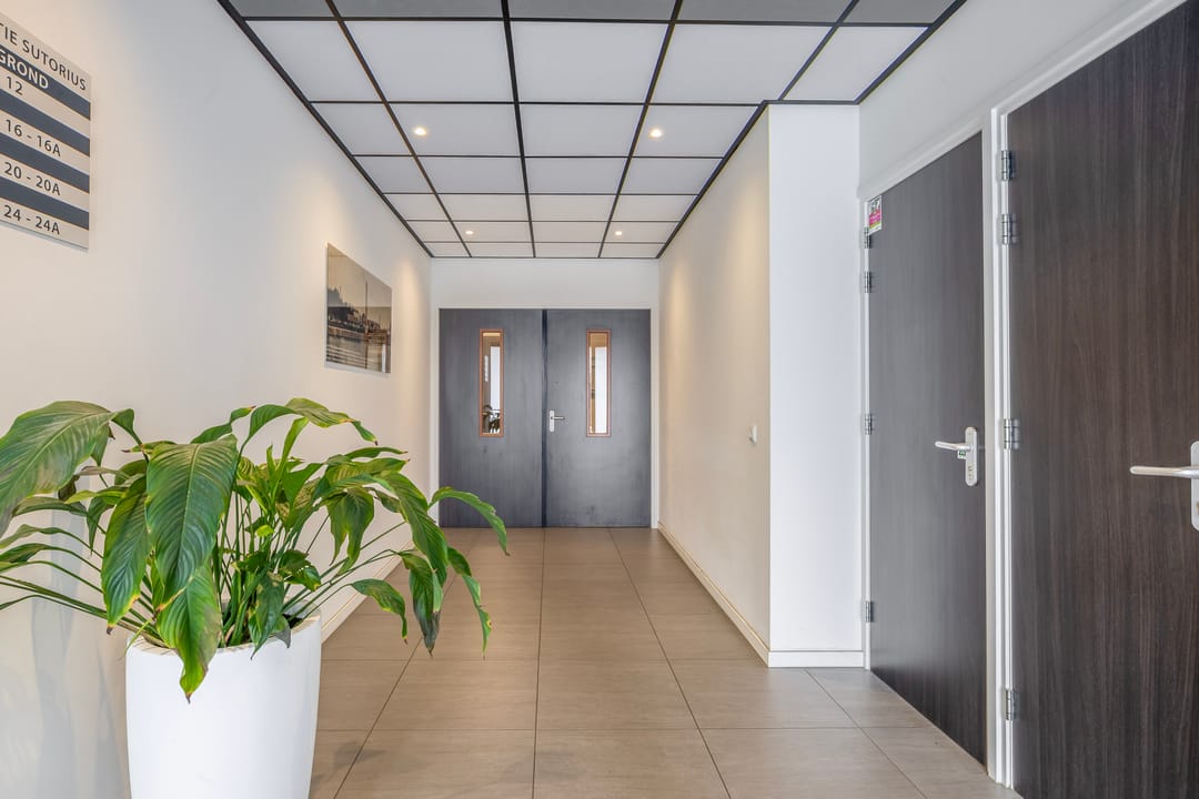 Foto 13 van Binnen Parallelweg 12