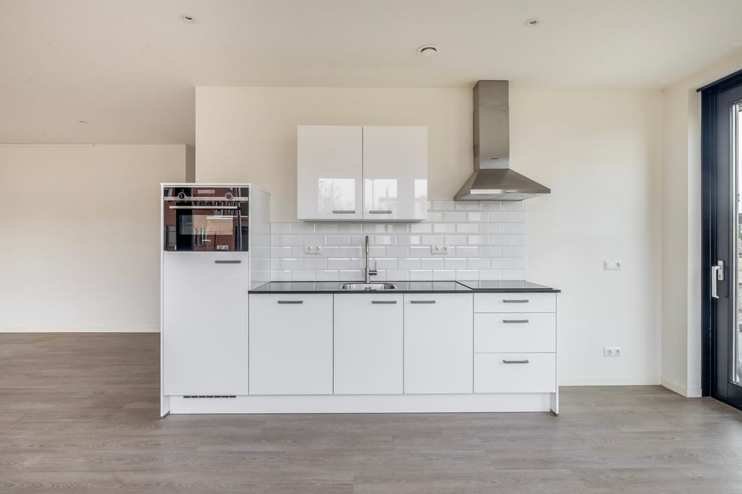 Foto 28 van Binnen Parallelweg 12