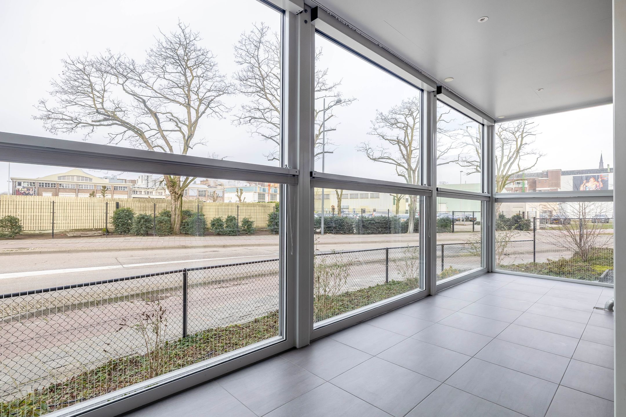 Foto 33 van Binnen Parallelweg 12