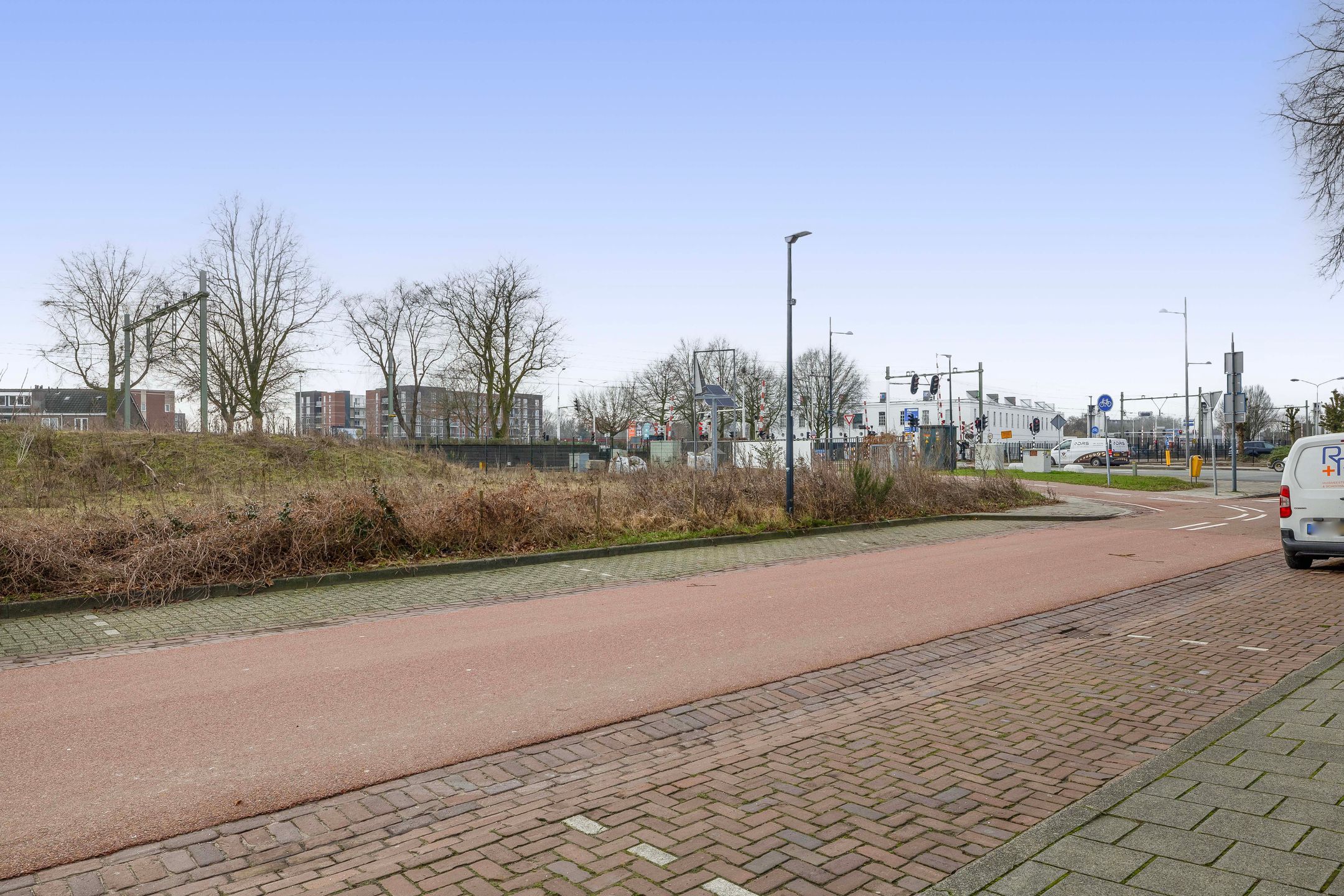 Foto 45 van Binnen Parallelweg 12