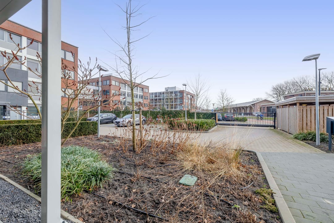 Foto 46 van Binnen Parallelweg 12