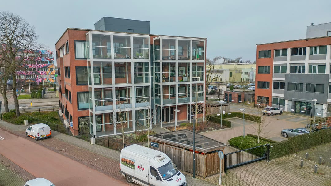 Foto 47 van Binnen Parallelweg 12