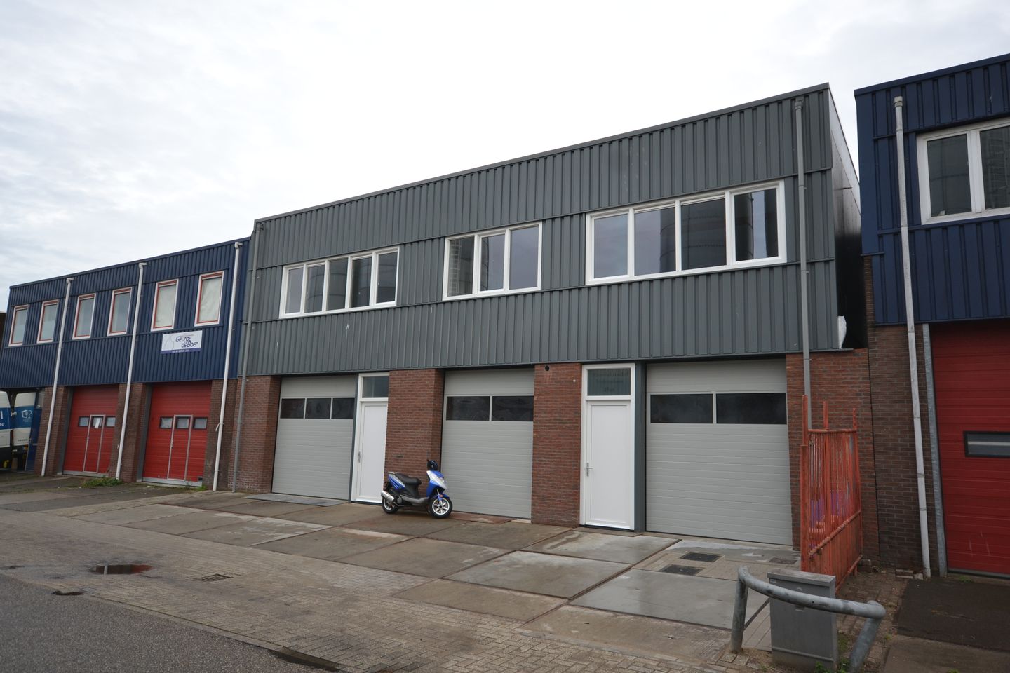 Bekijk foto 1 van Parallelweg 8-b