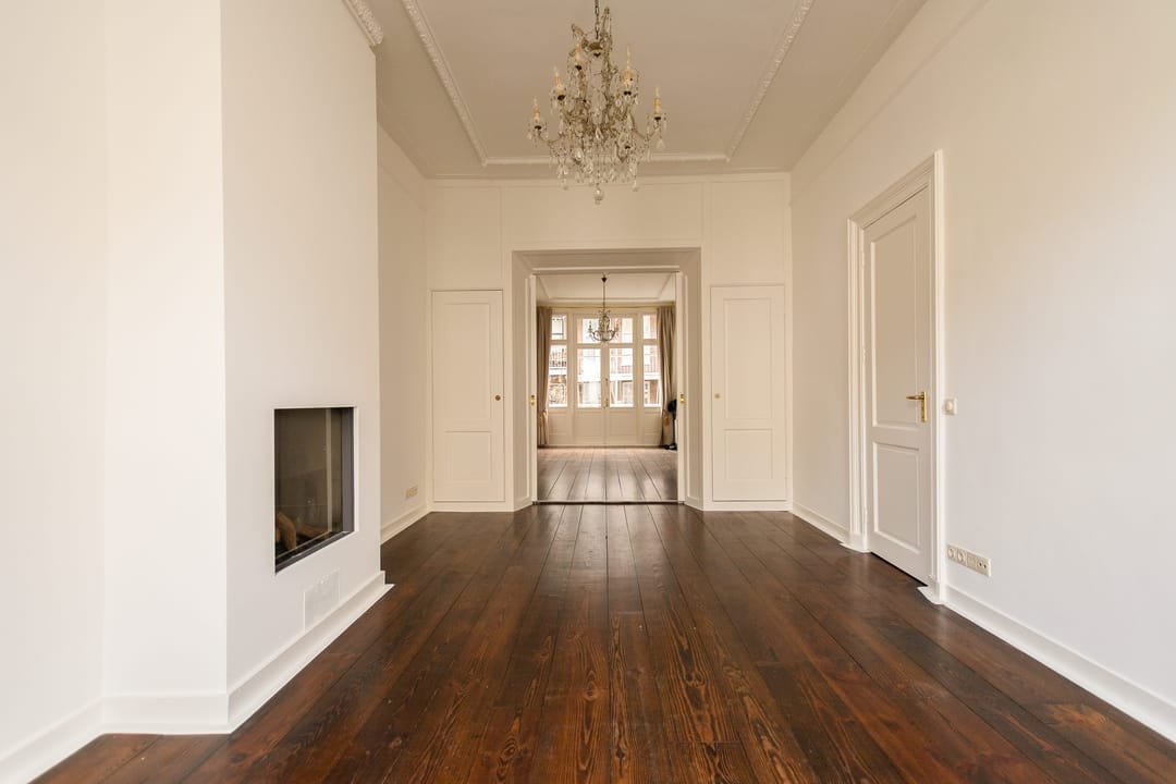 Photo 2 of Van Eeghenlaan 17-H