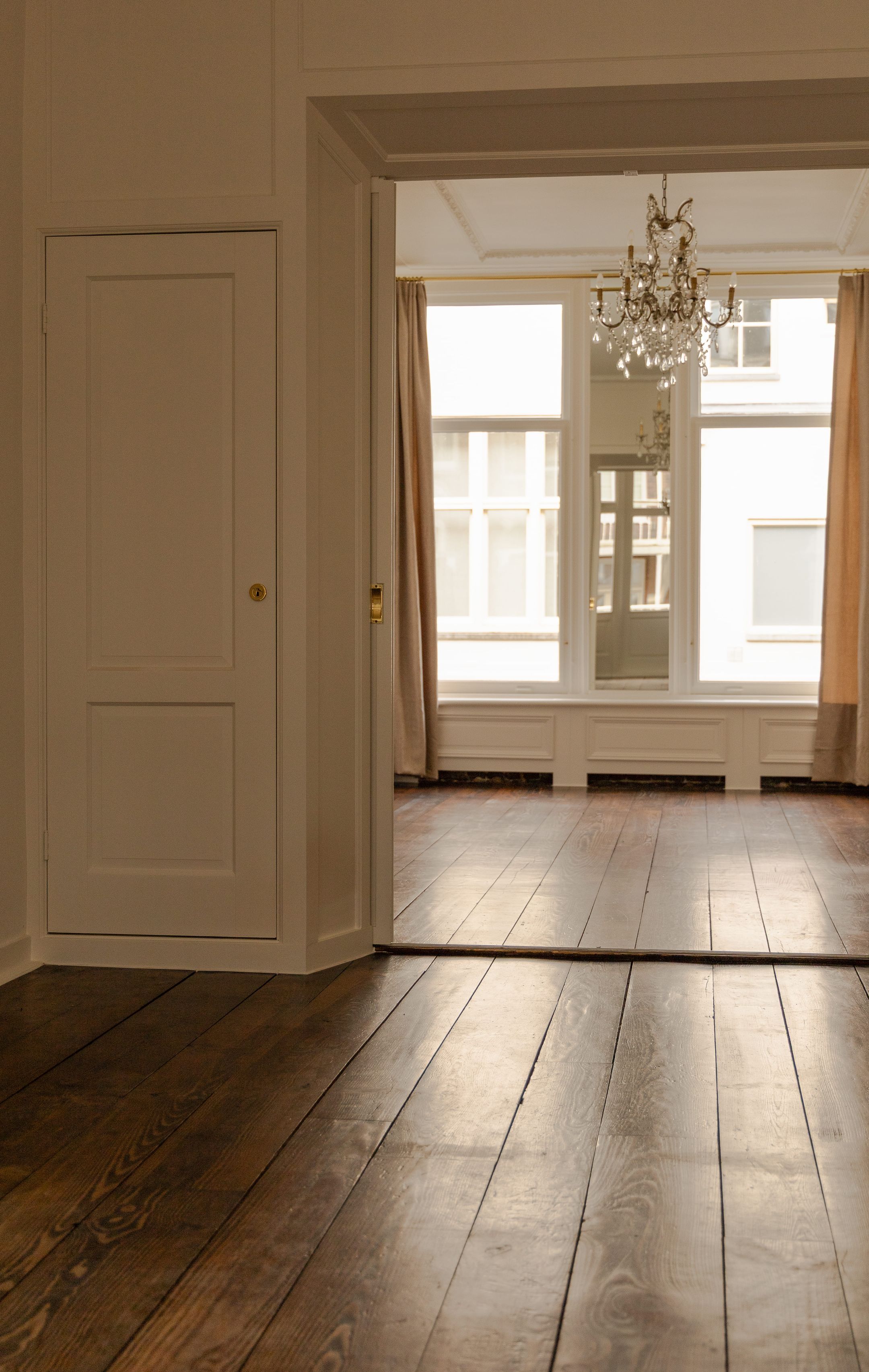 Photo 3 of Van Eeghenlaan 17-H