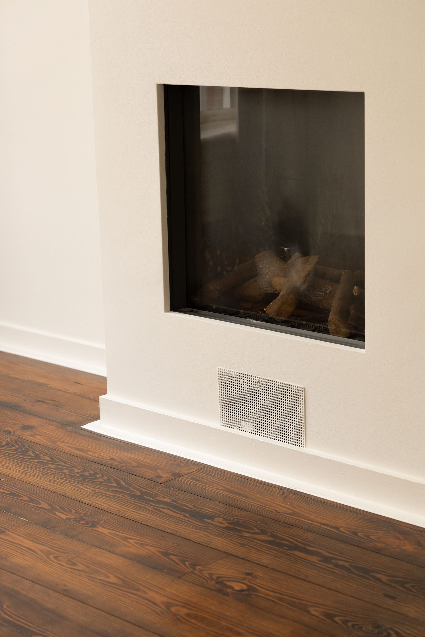 Photo 4 of Van Eeghenlaan 17-H