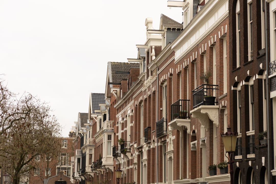 Photo 38 of Van Eeghenlaan 17-H