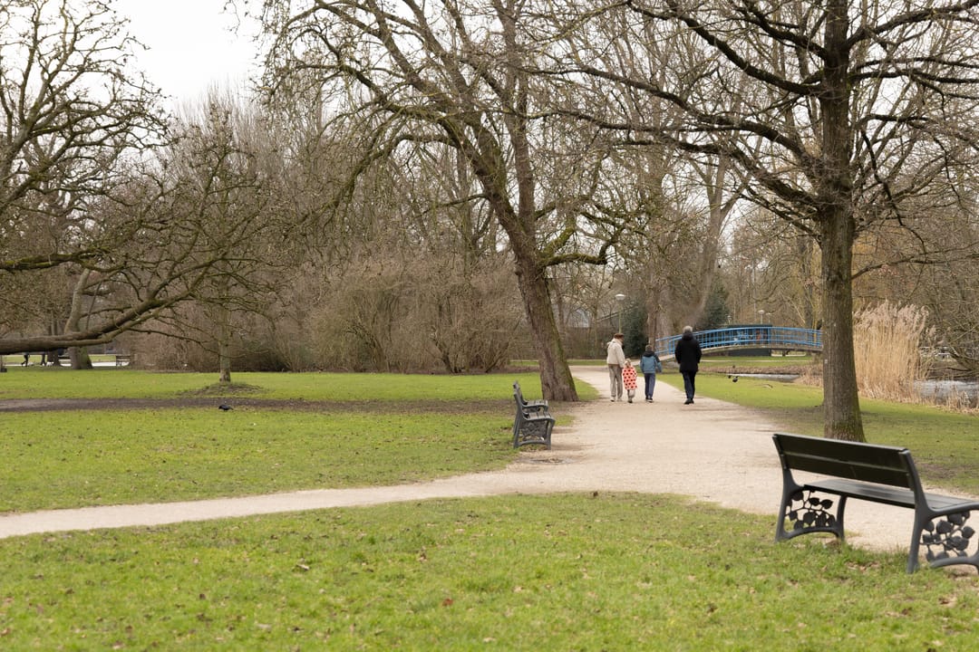 Photo 41 of Van Eeghenlaan 17-H