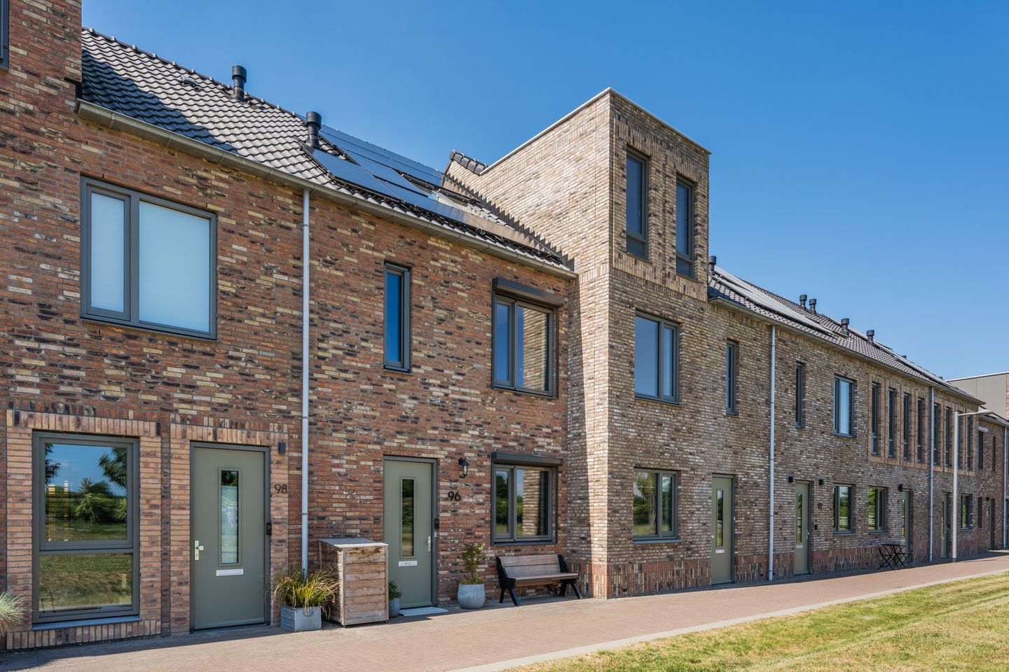 Photo 29 of Silenus 96