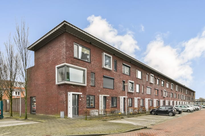 Foto 5 van Uiverplein 1