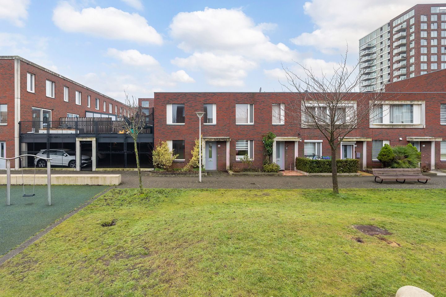 Photo 1 of Nijeveenstraat 26