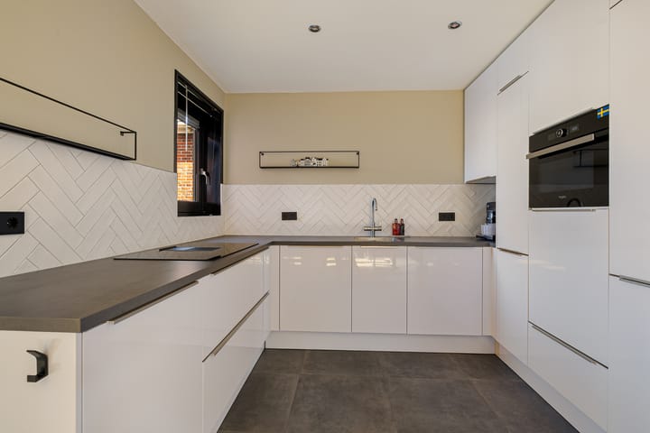 Photo 3 of Heechfinne 6