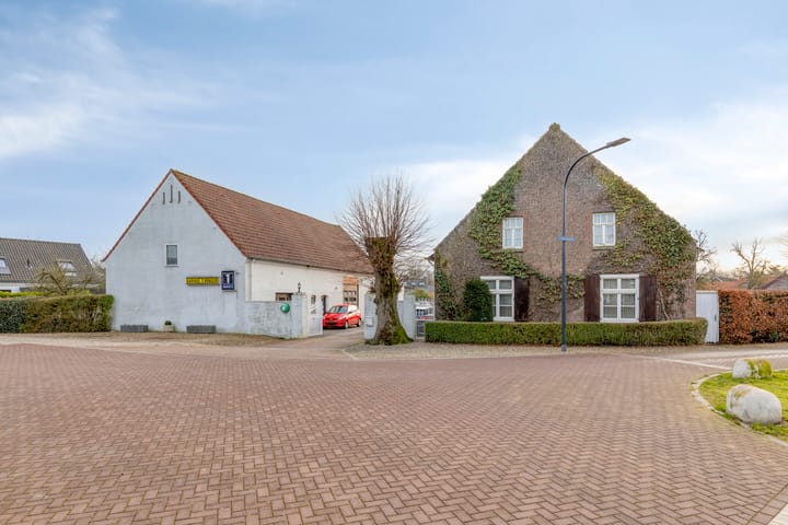 Sint Donatuskapelstraat 15, Weert