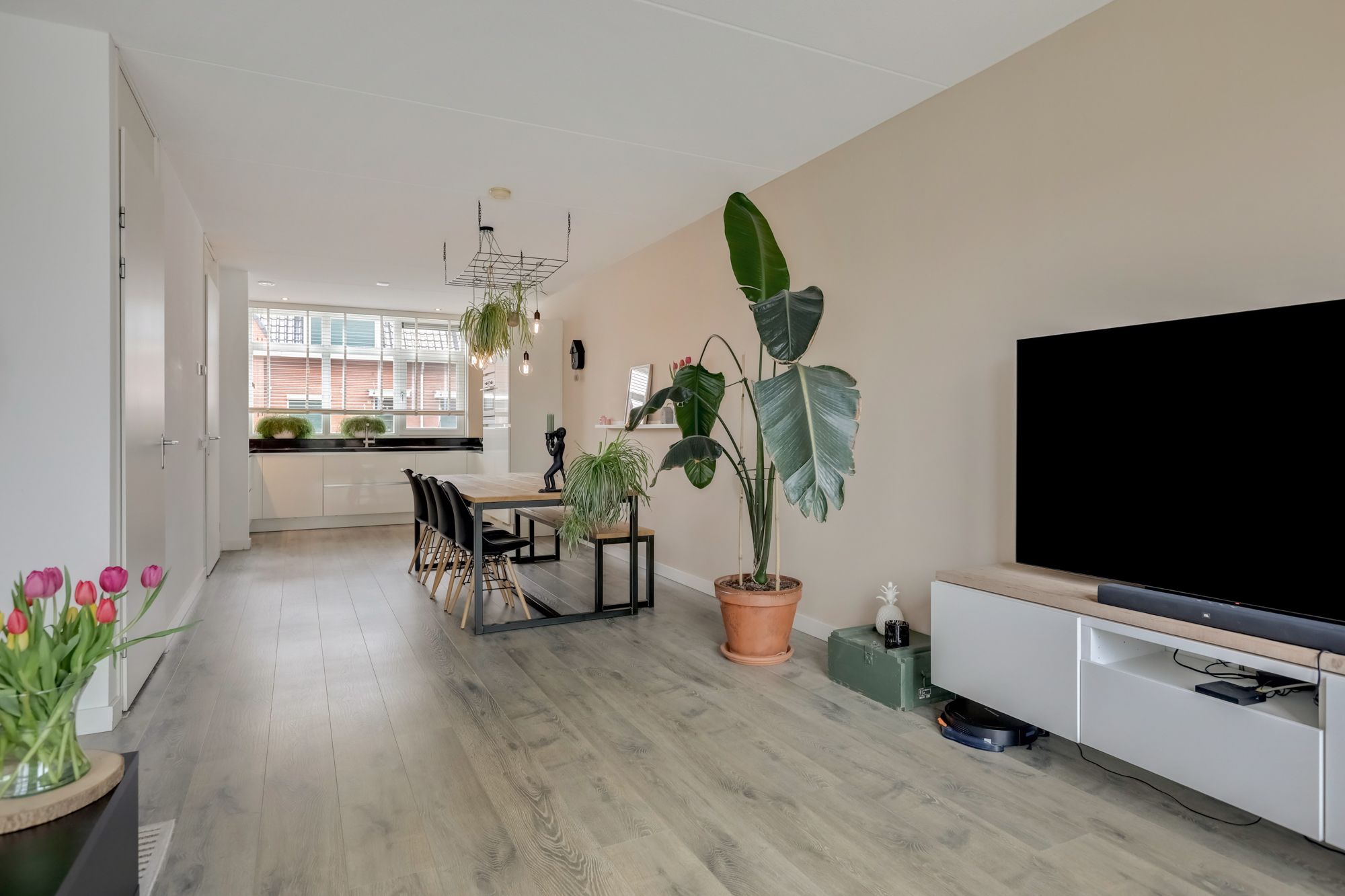 Foto 12 van Herman van Velzenstraat 47