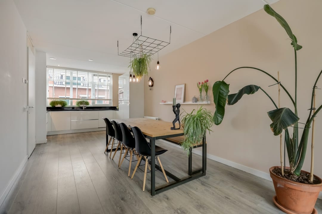 Foto 13 van Herman van Velzenstraat 47