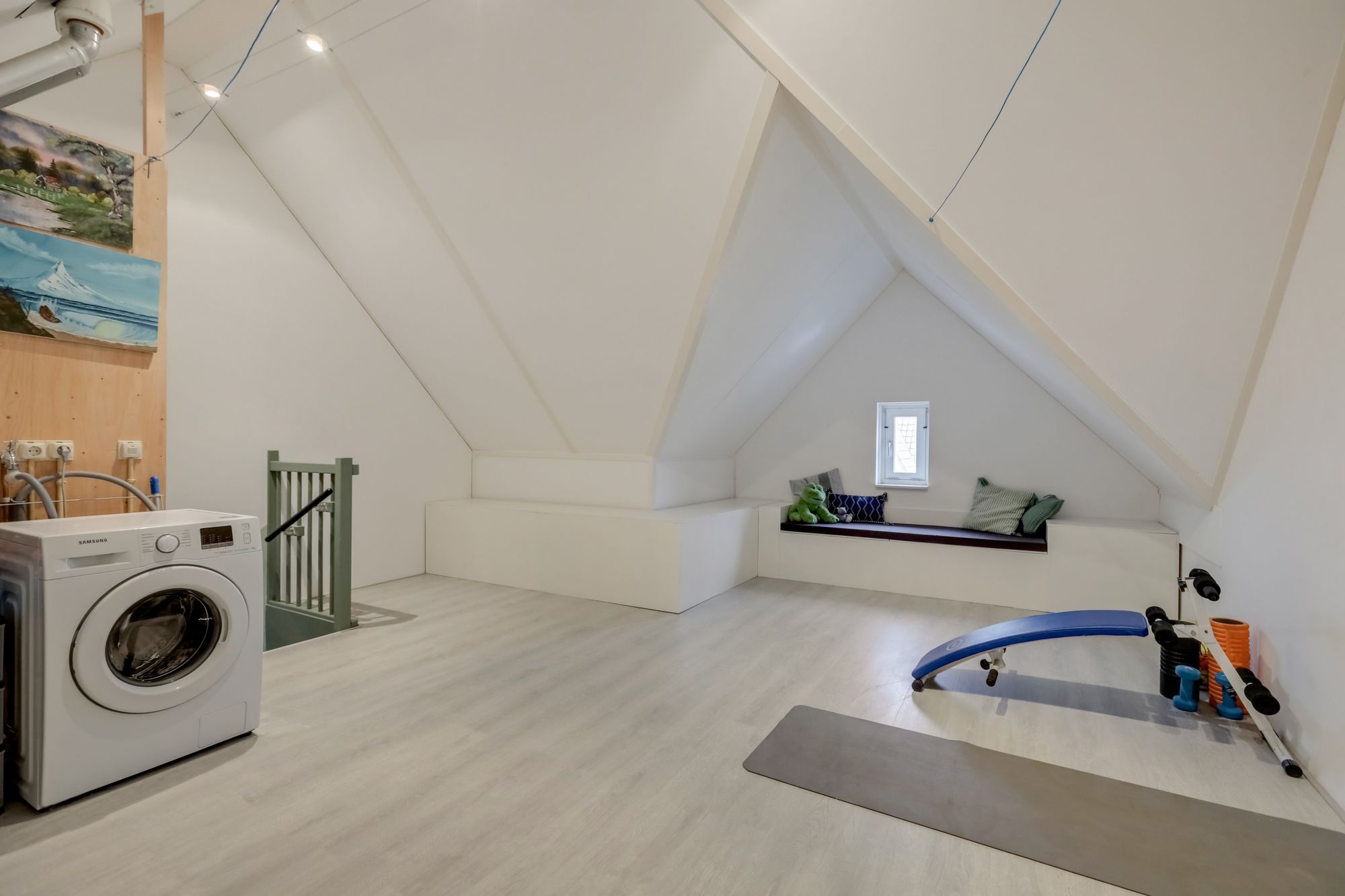 Foto 42 van Herman van Velzenstraat 47