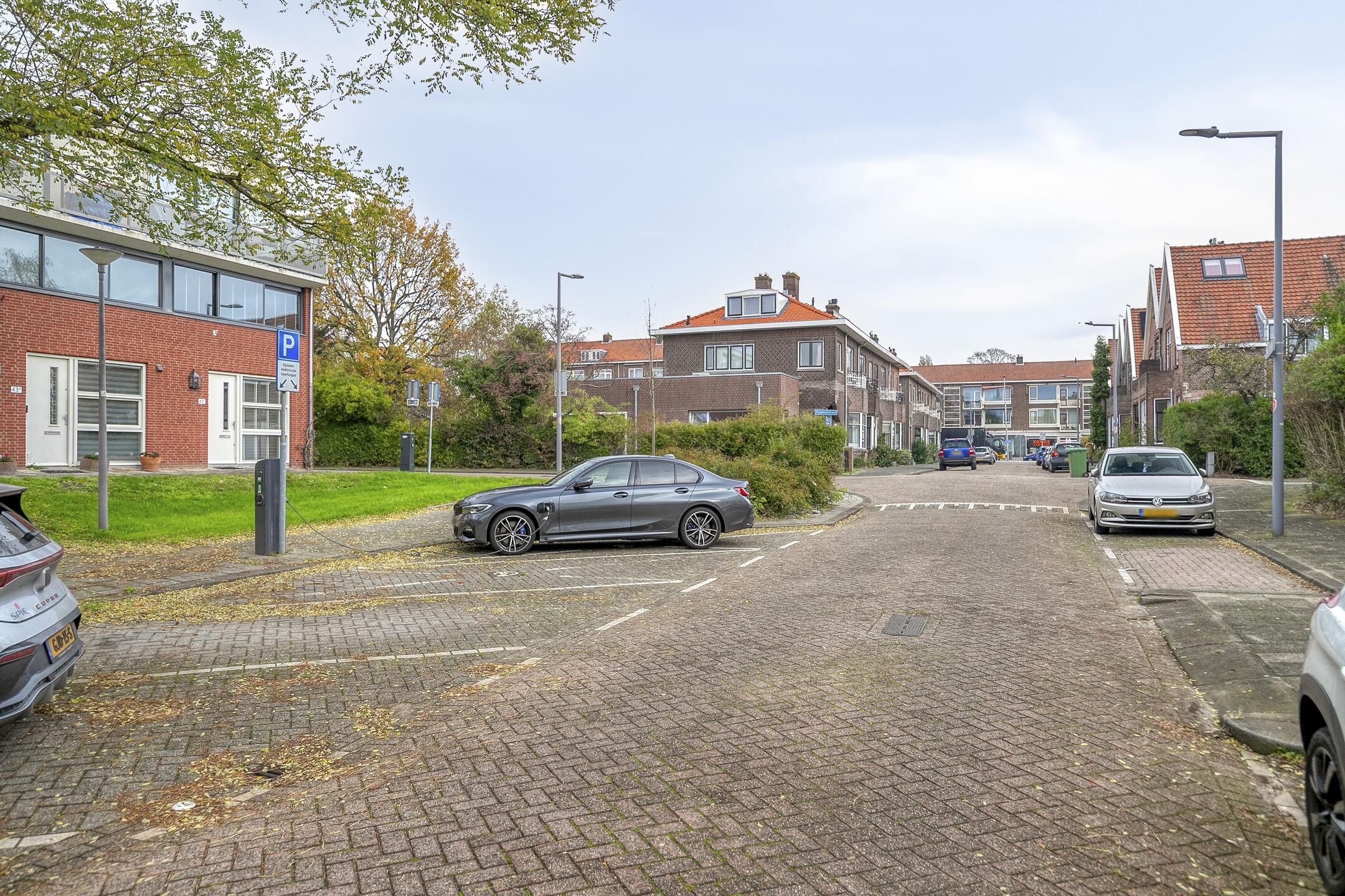 Foto 27 van Theodora Jacobalaan 43-B