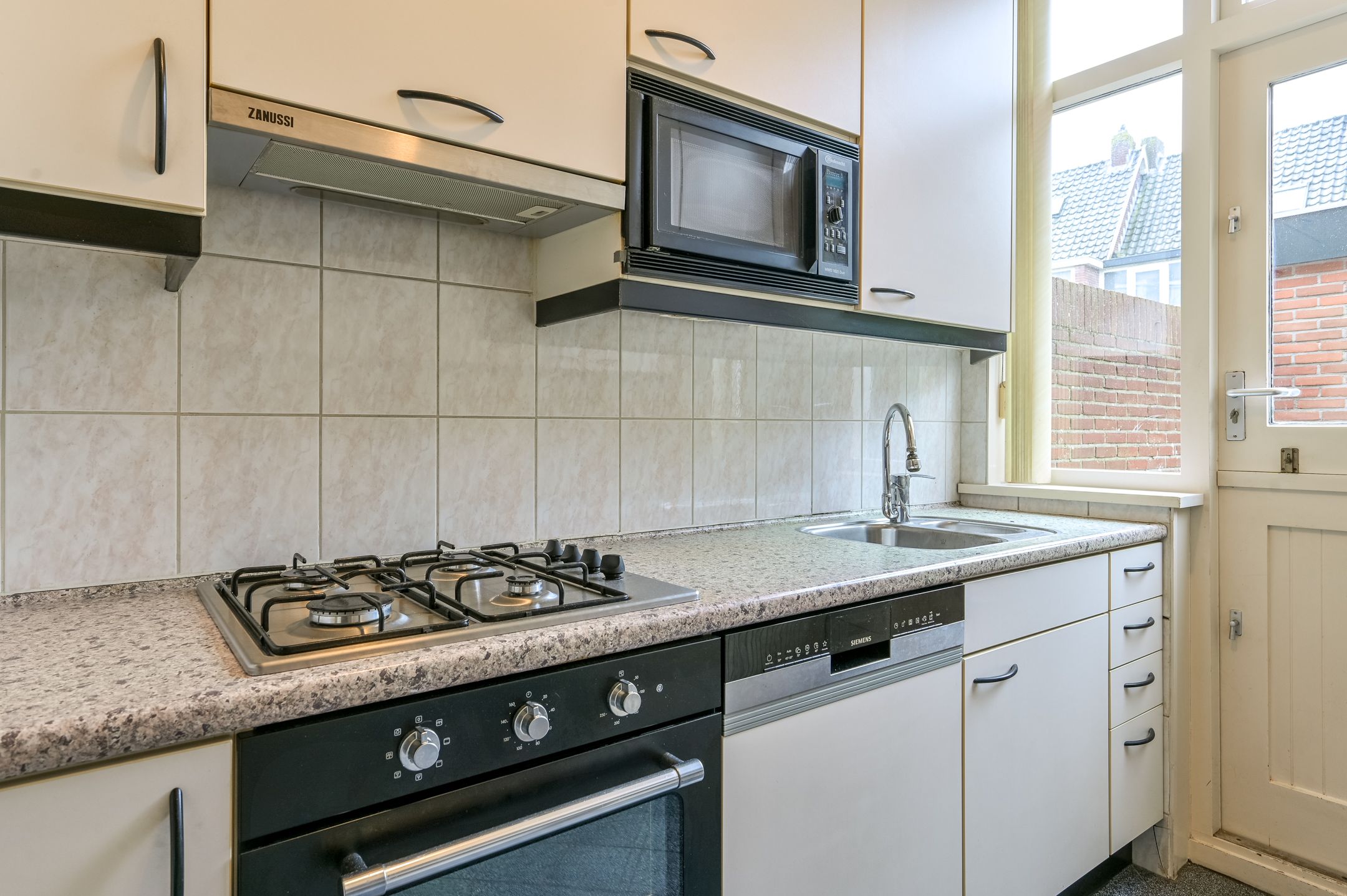 Foto 9 van Rijksstraatweg 345