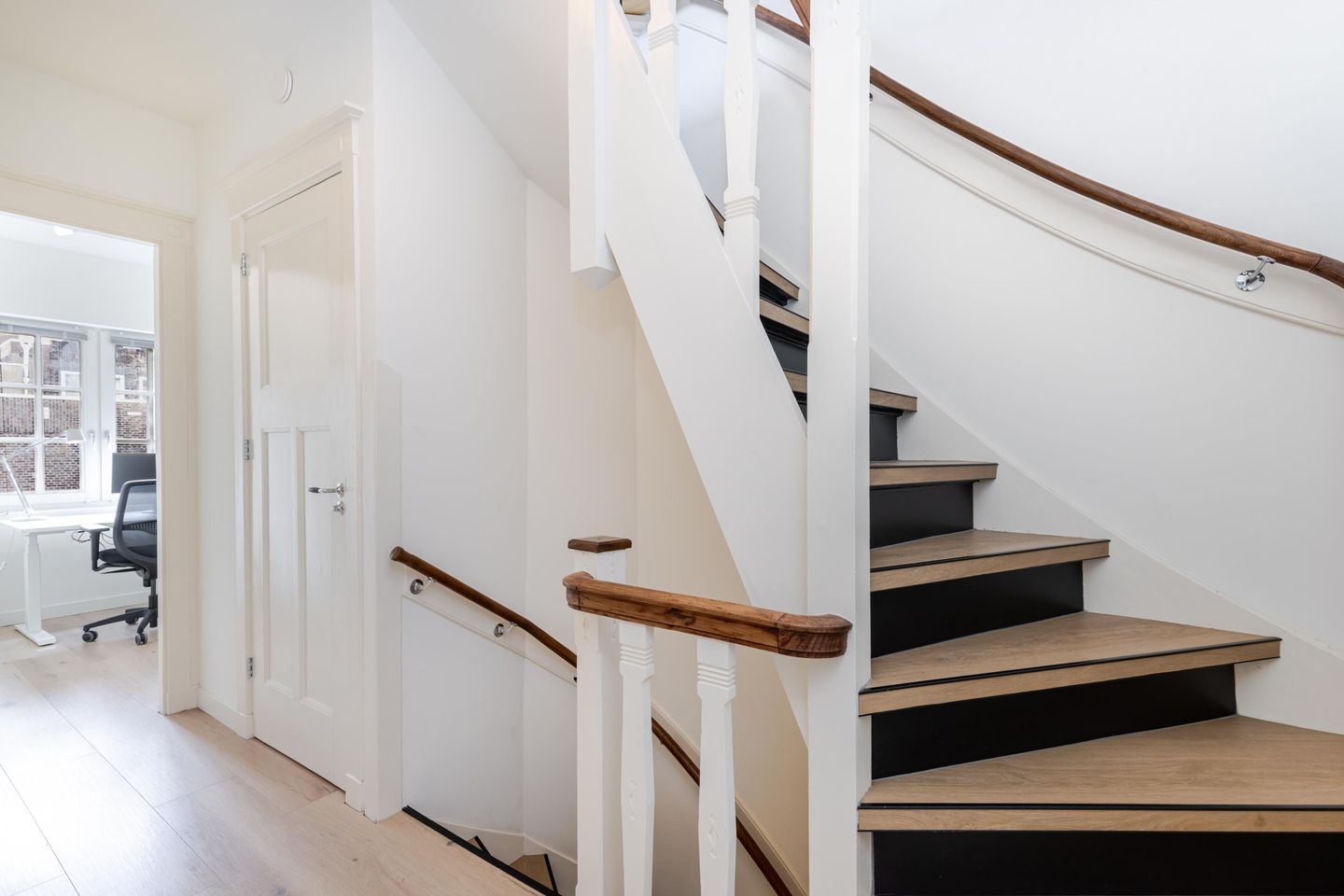 Photo 49 of Straatweg 134