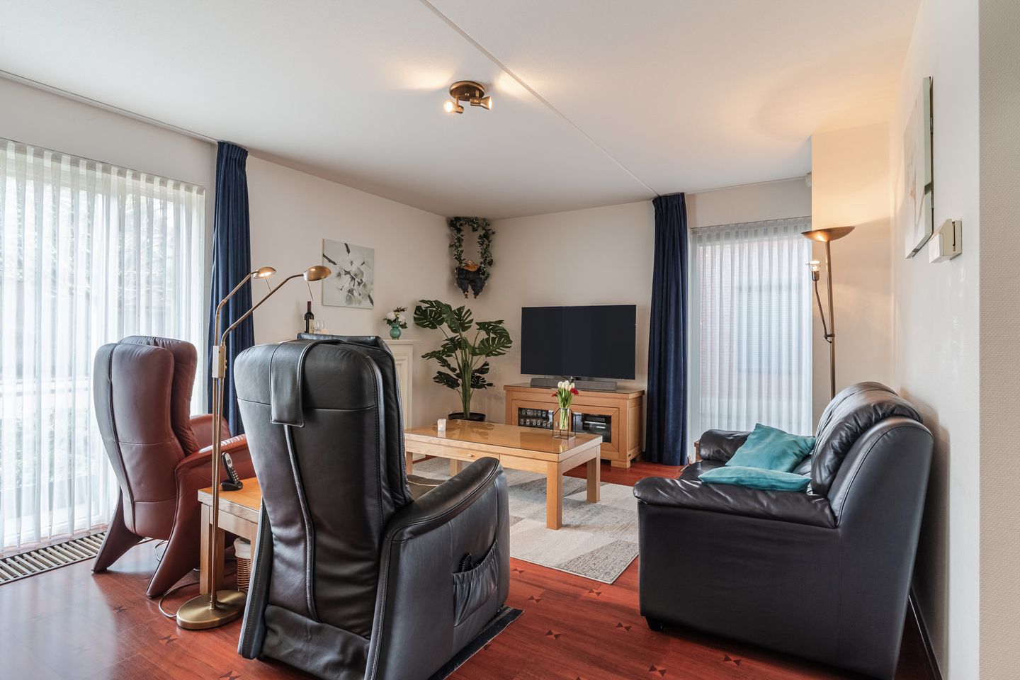 Foto 10 van Morel 167