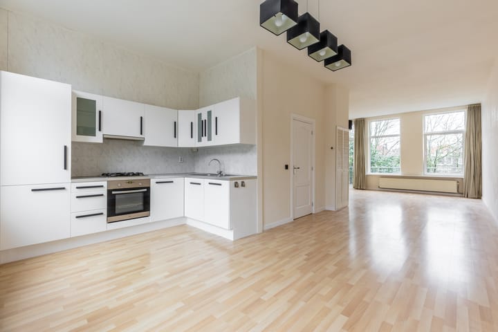 Photo 2 of Philips Willemstraat 8-A