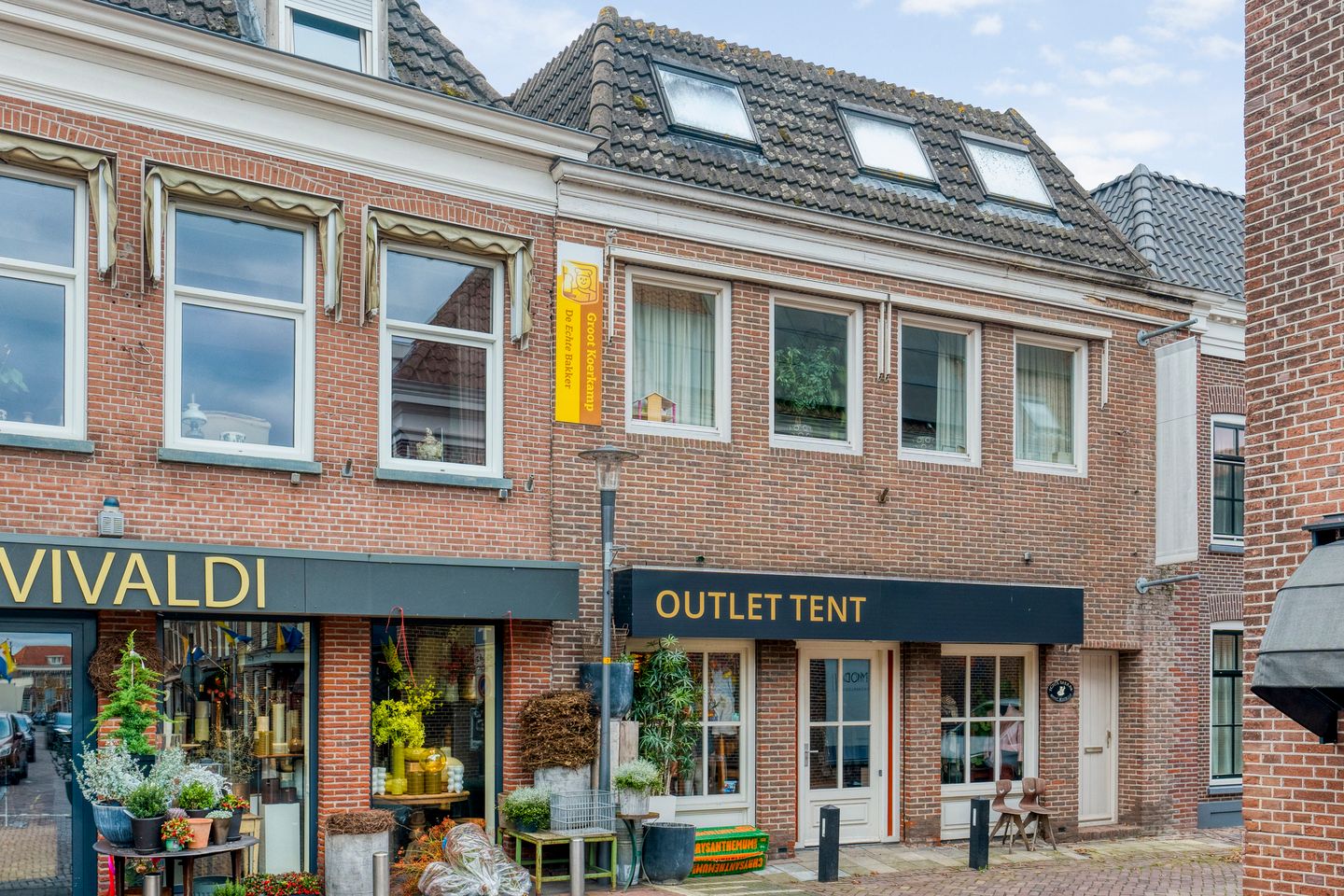 View photo 5 of Langestraat 10