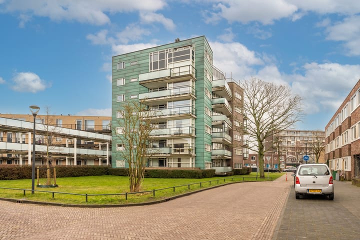 Foto 2 van Dokter De Liefdestraat 139