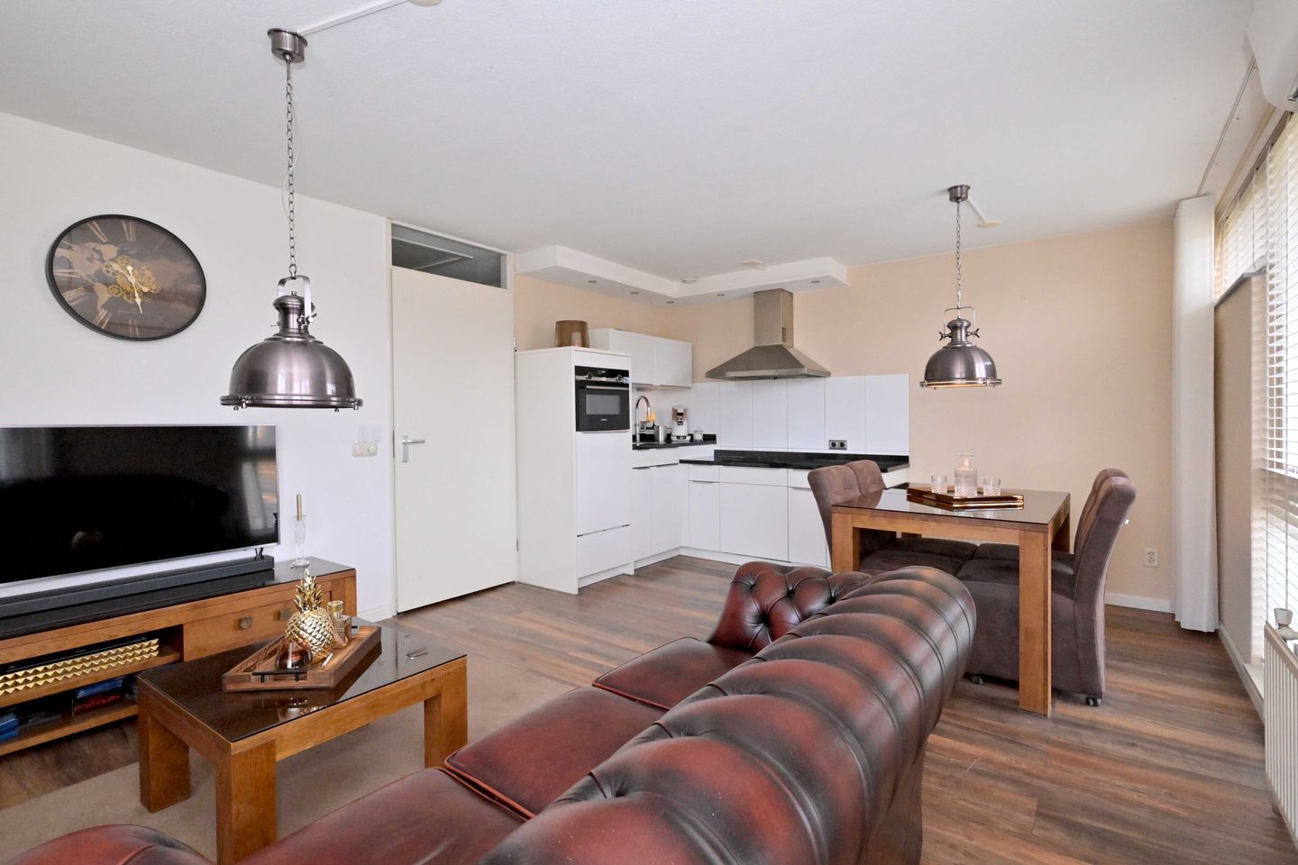 Photo 4 of Vincent van Goghstraat 23