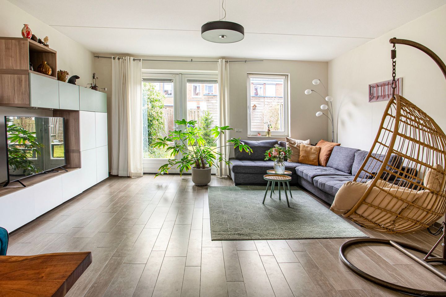 Photo 4 of Kruidentuinlaan 12