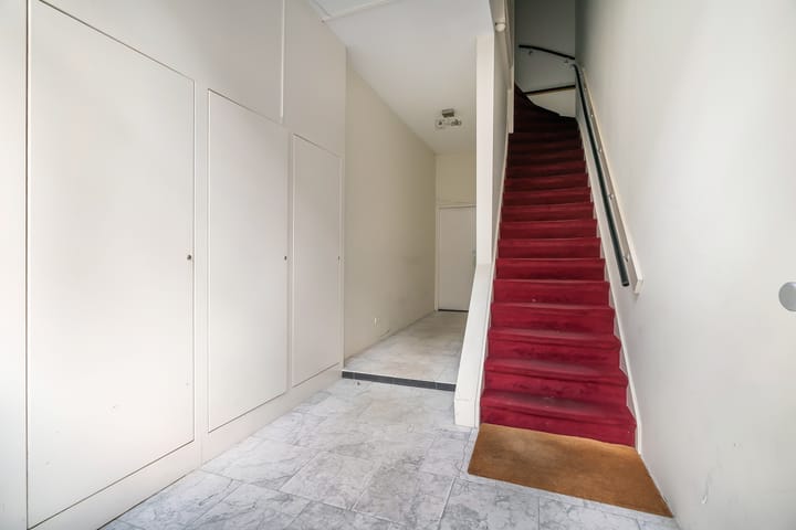 Photo 3 of Van Beverningkstraat 225-C