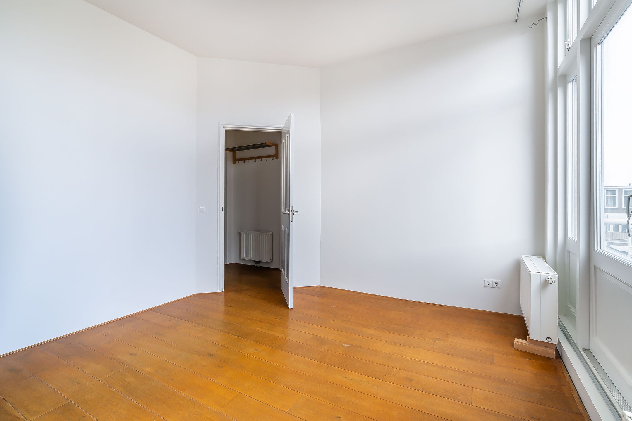 Foto 12 van Van Beverningkstraat 225-C