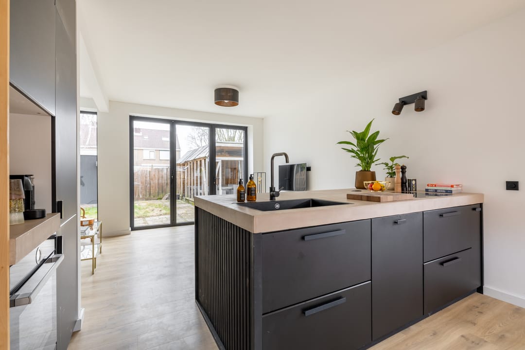 Foto 16 van Saturnusstraat 31