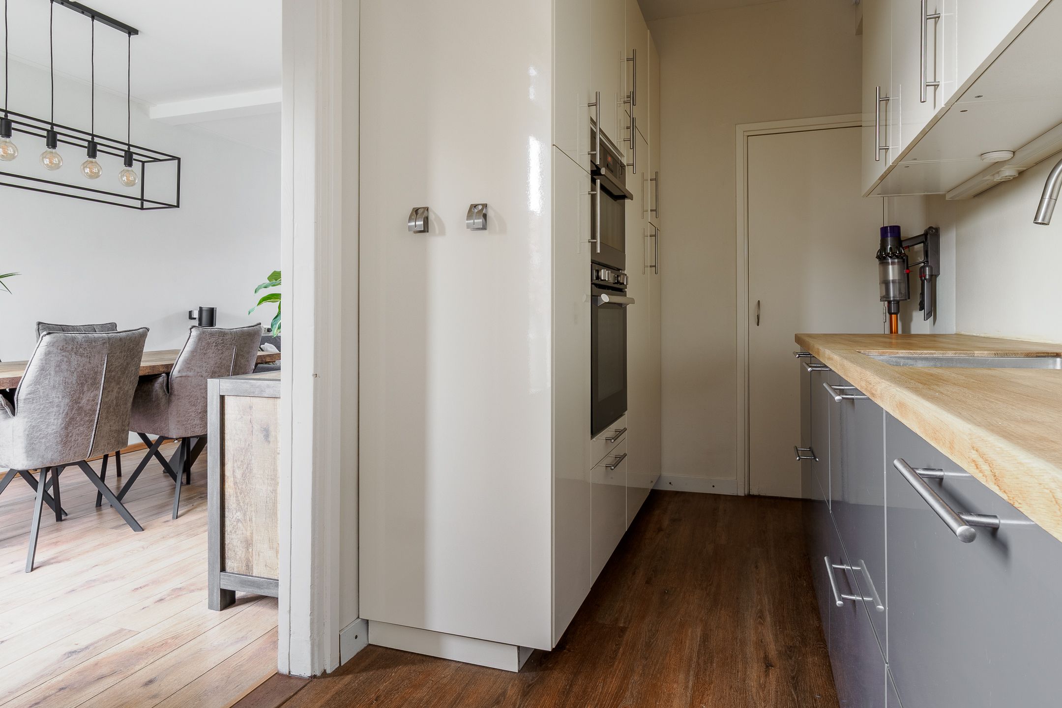 Photo 15 of Johannes ter Horststraat 11