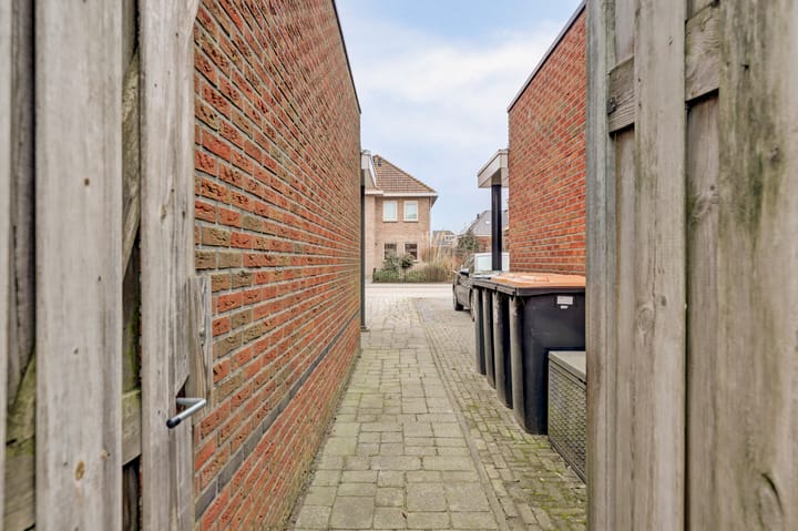 Photo 35 of Fregat 13