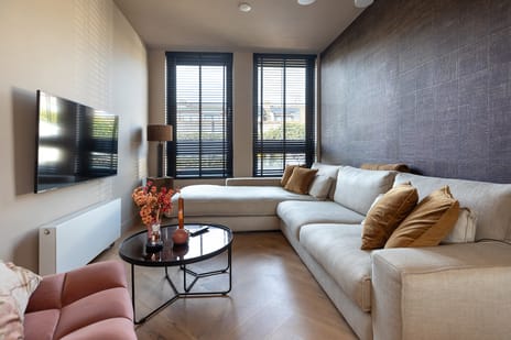 Maria Beshof 12 secondary image