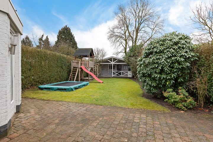 Foto 28 van Burgemeester Uijenstraat 33