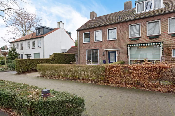 Foto 33 van Burgemeester Uijenstraat 33