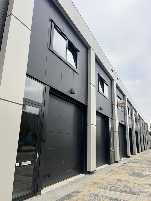 Bekijk foto 2 van Harregatplein 28