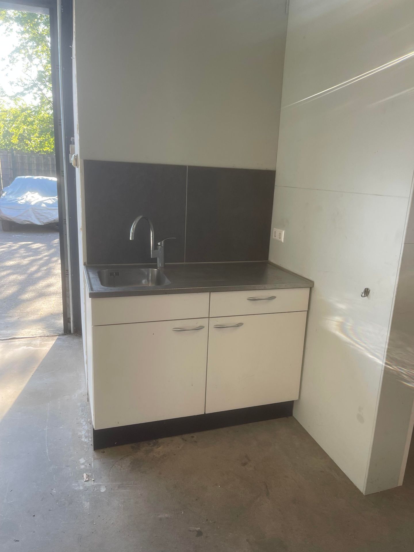 View photo 4 of Middenweg 60-D