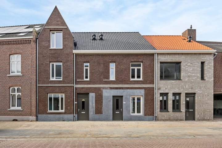 Tussenwoning te koop: Bovenste straat 44C, Echt