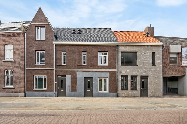 Tussenwoning te koop: Bovenste straat 44C, Echt