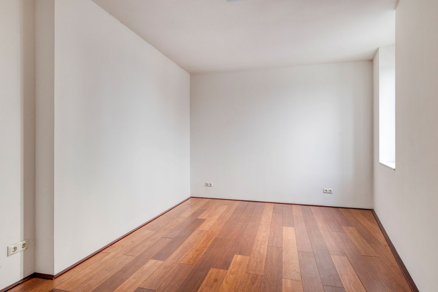 Foto 20 van Zuideinde 76-K