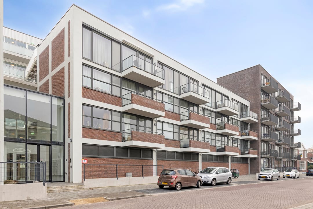 Foto 2 van Zuideinde 76-K